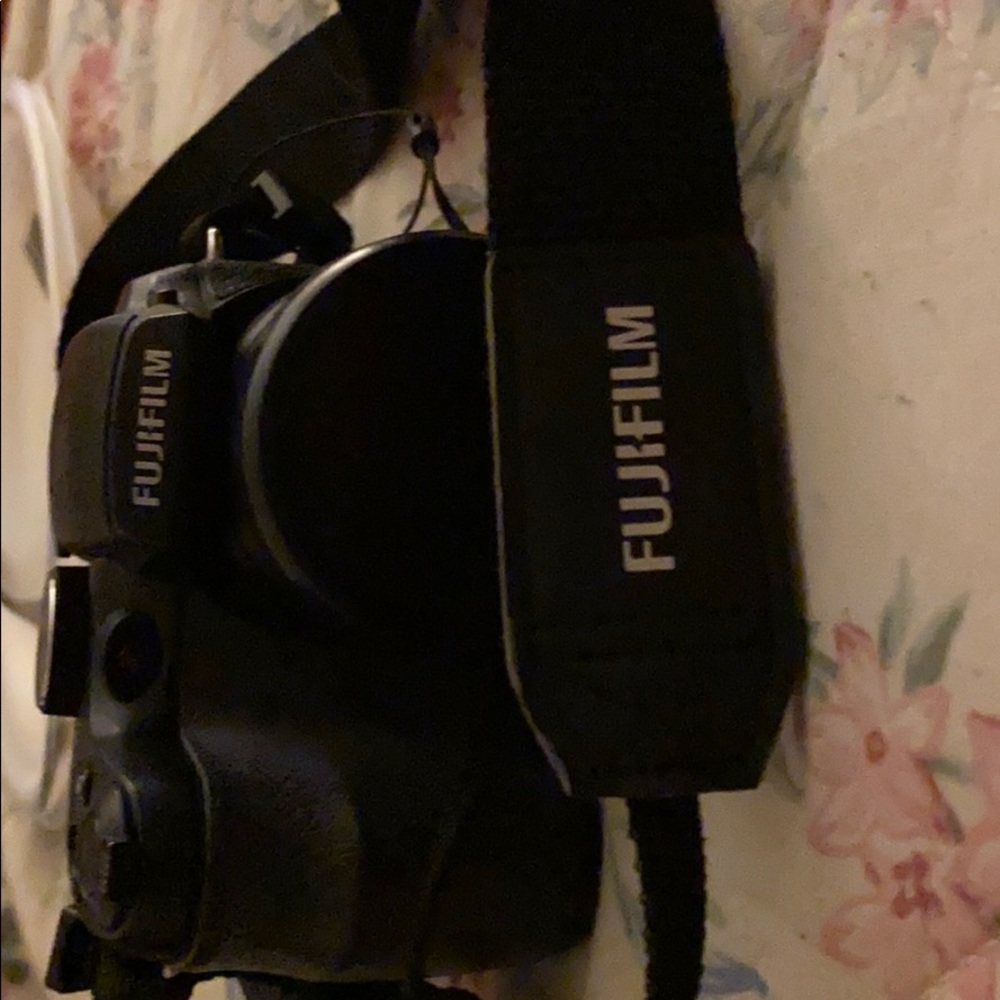 Fujifilm camera 10.0 mega pixel  finepix s1500